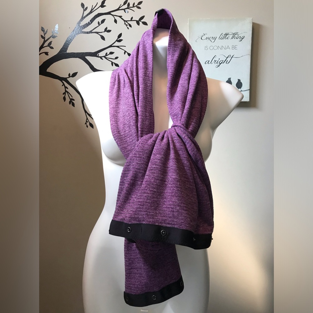 🐬Lululemon Vinyasa Purple Scarf